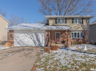 4165 Aspen Hills Dr, Bettendorf, IA
