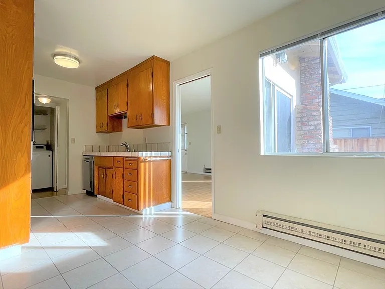 3402 Homestead Rd — Photo 9