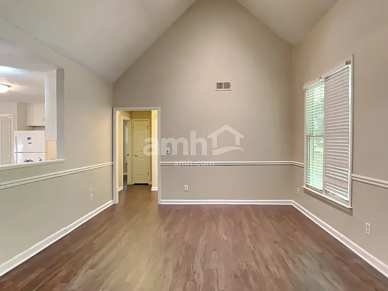 4960 Hopeland Dr — Photo 4