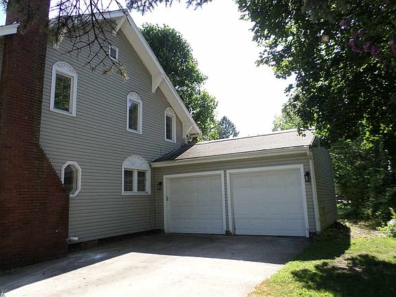 2nd image of 5 Burrell Dr