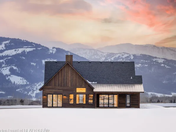 326 Royal Elk Cir, Victor, ID 83455