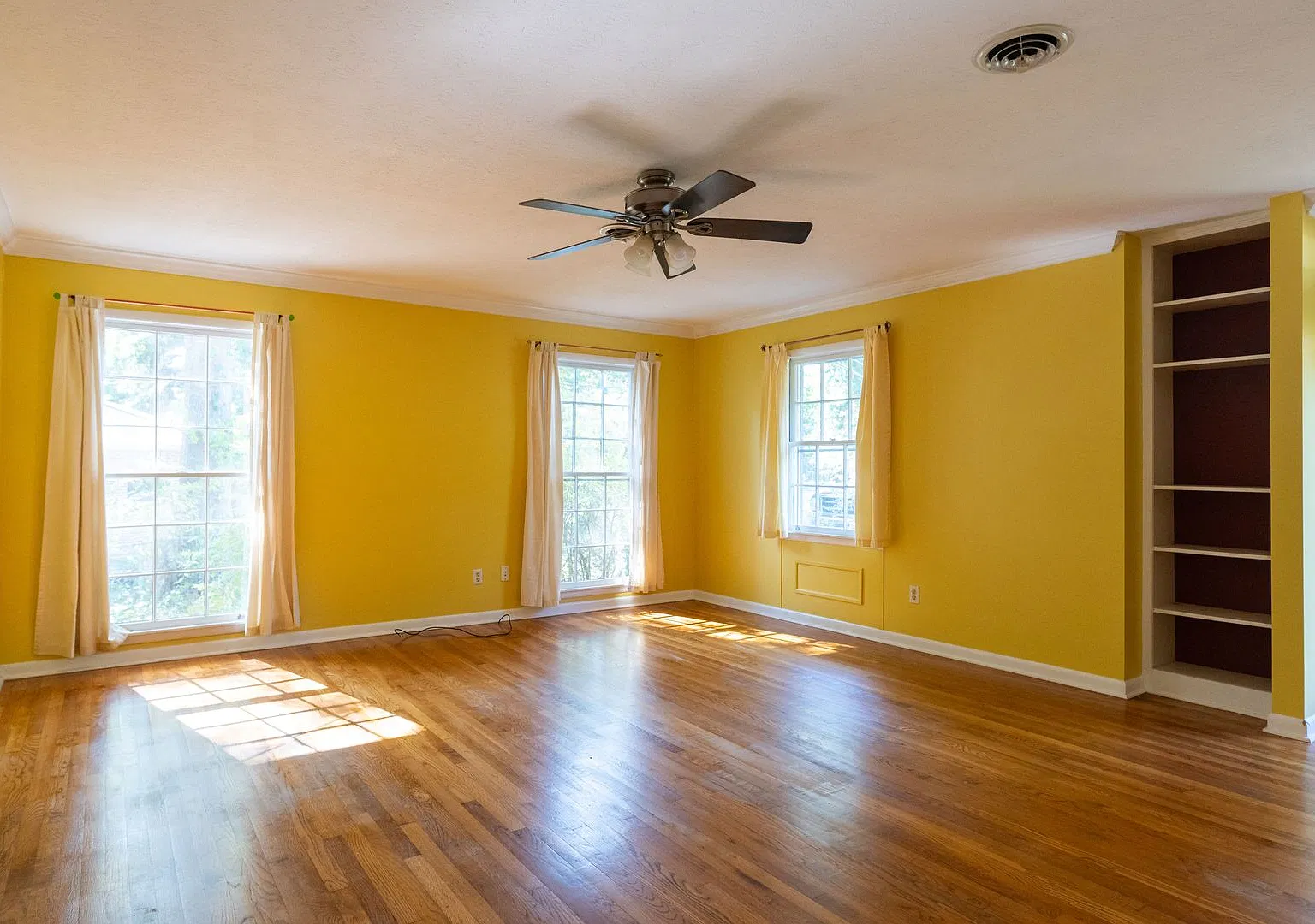 882 Cherokee Road — Photo 2
