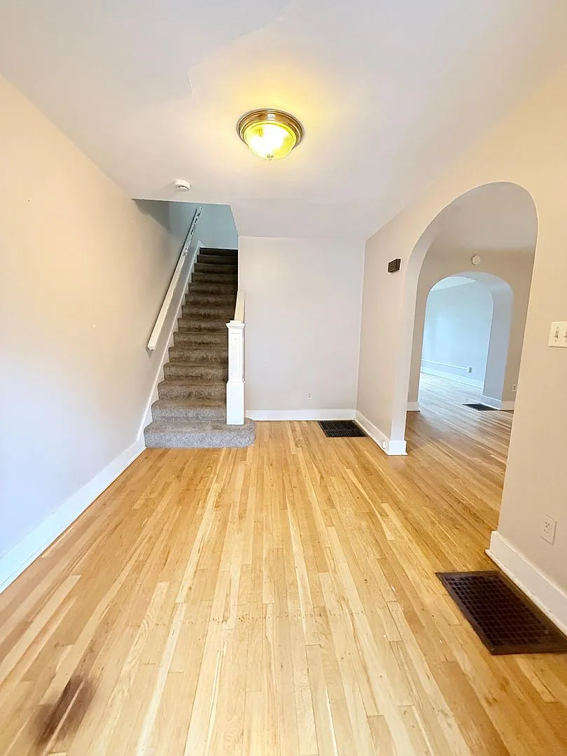 Gilliland Ave — Photo 4