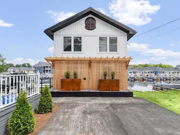 1004 Clifford Ave