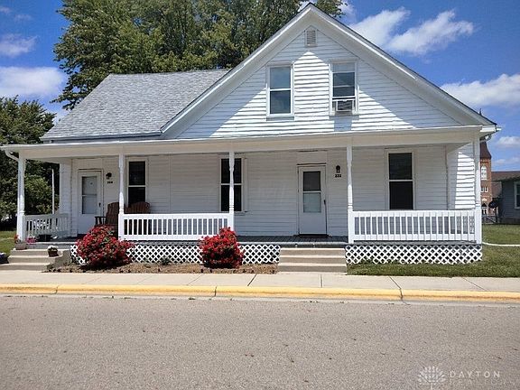 3rd image of 222 W Poplar St #224