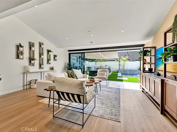 3262 Ruth Elaine Dr, Los Alamitos, CA 90720