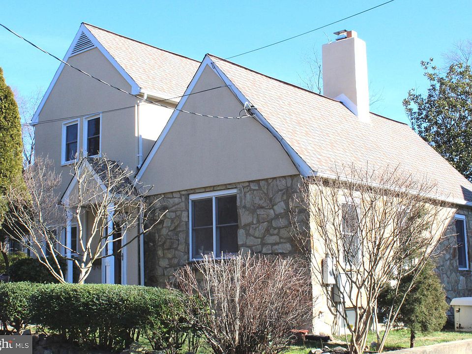 1st image of 2757 Woodlawn Ave