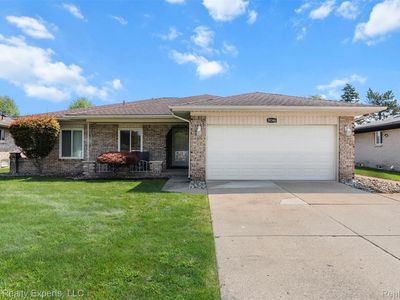 39346 Pinebrook Dr, Sterling Heights, MI, 48310