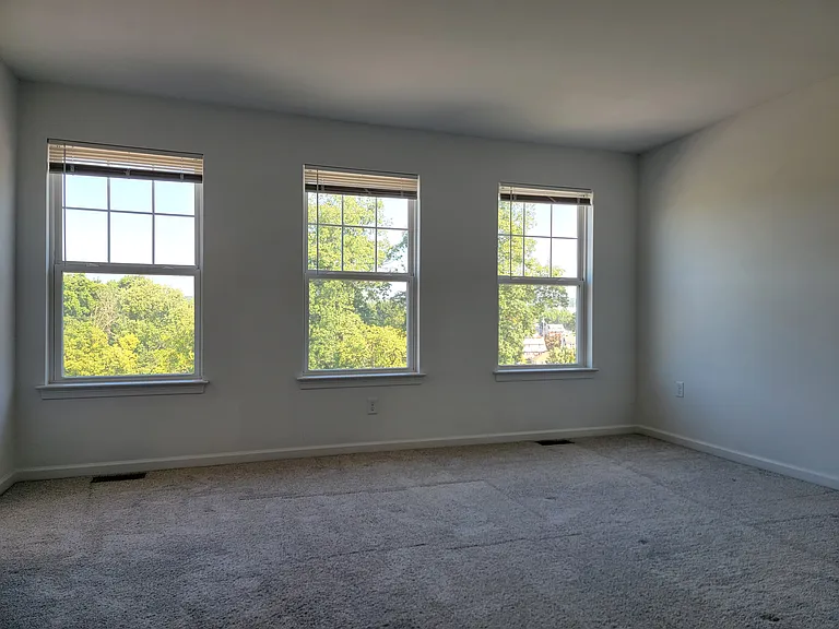 10 Glenbrook Ct — Photo 12
