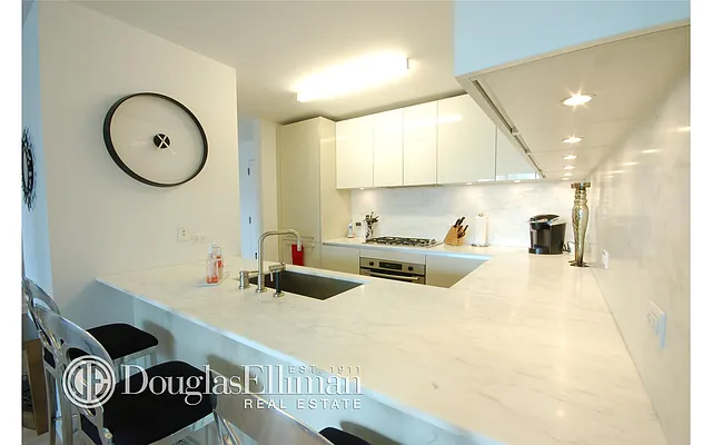 Rented by Douglas Elliman | media 4
