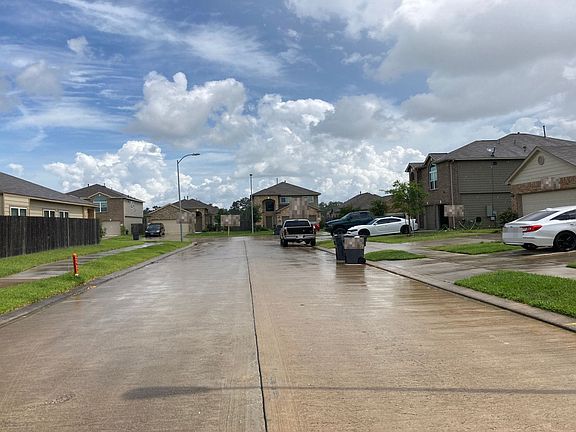 5th image of 12330 King Ferdinand Dr