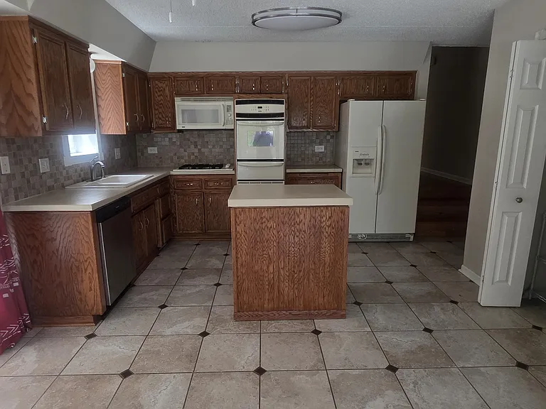 6230 S Newland Ave #1S — Photo 4