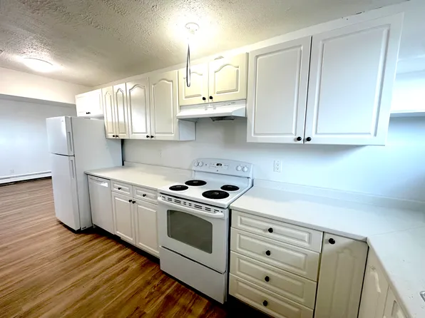 3971 4th Ave #B, Prince George, BC V2M 1J3