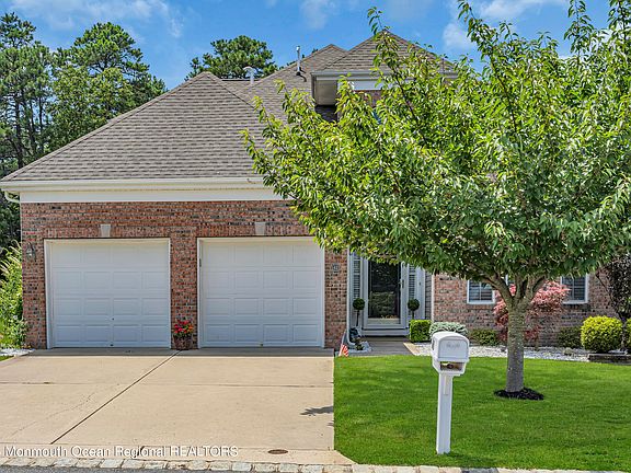 4th image of 63 Harvey Cedar Way
