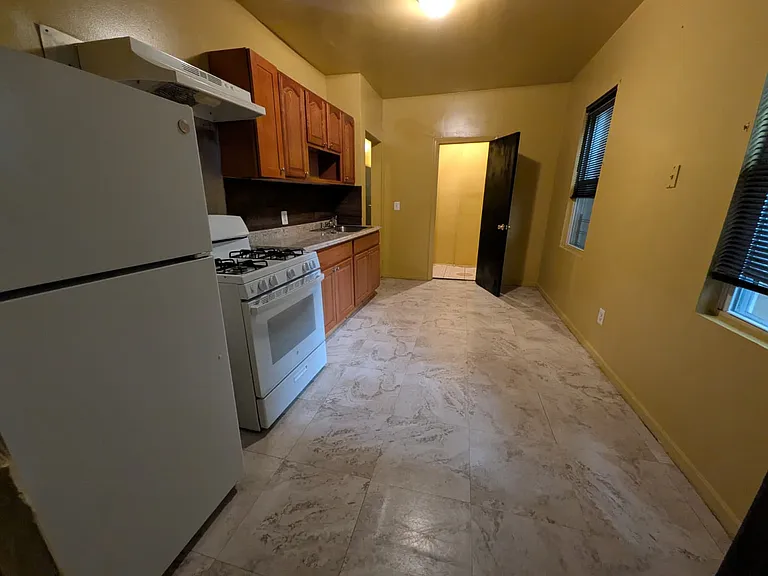 89 Saratoga Ave #1B — Photo 9