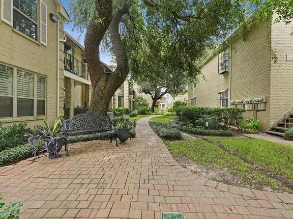 2700 Revere St APT 121, Houston, TX 77098