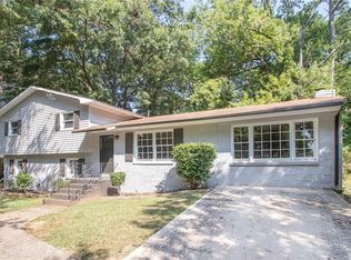 6188 Continental Cir, Morrow, GA 30260