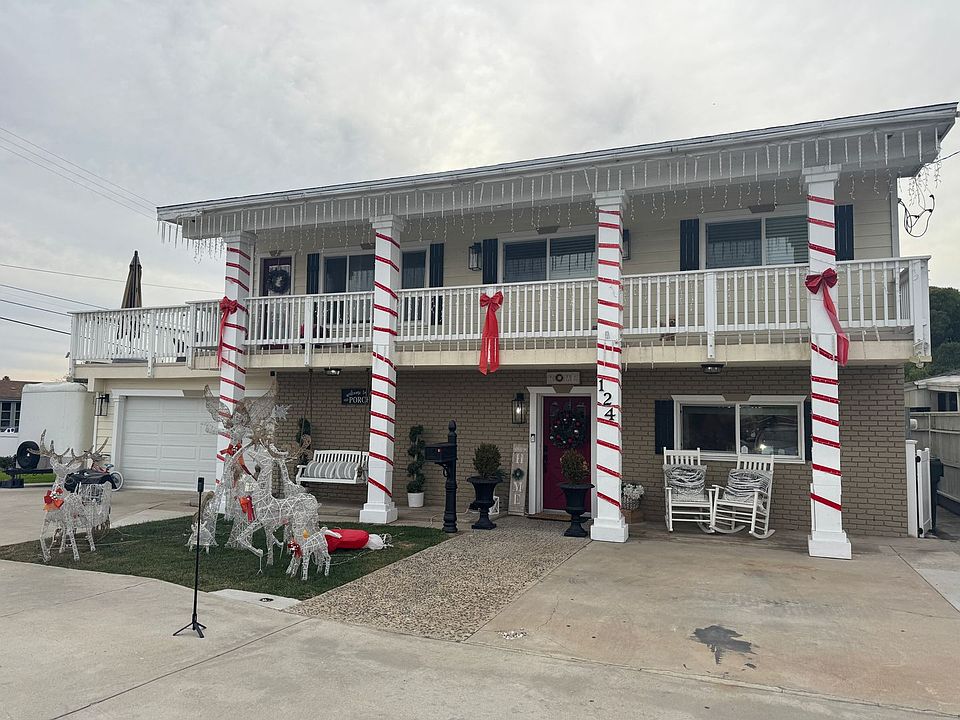 1st image of 124 Corte Maria Ave