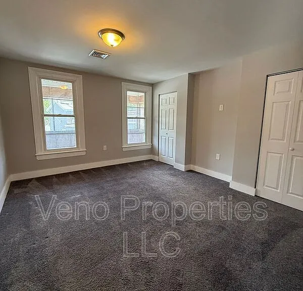 81 Bath St — Photo 16