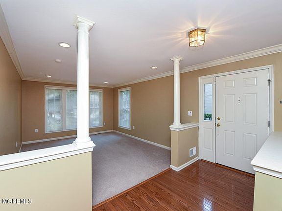 3rd image of 133 Ironwood Ct