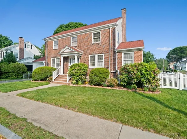 3 Celia Rd, West Roxbury, MA 02132