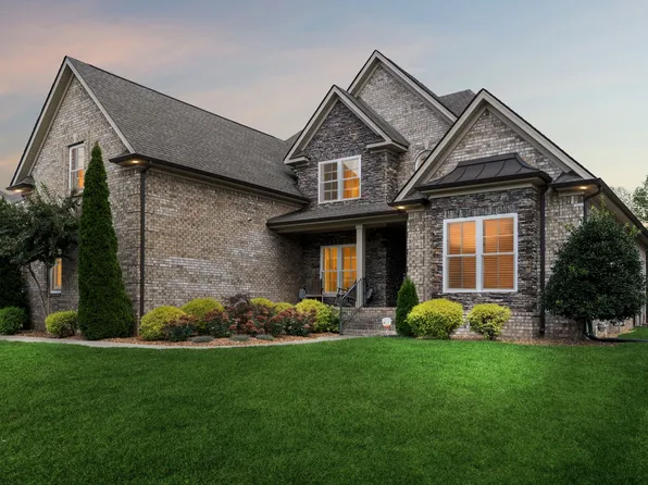 1819 Fairhaven Ln, Murfreesboro, TN 37128