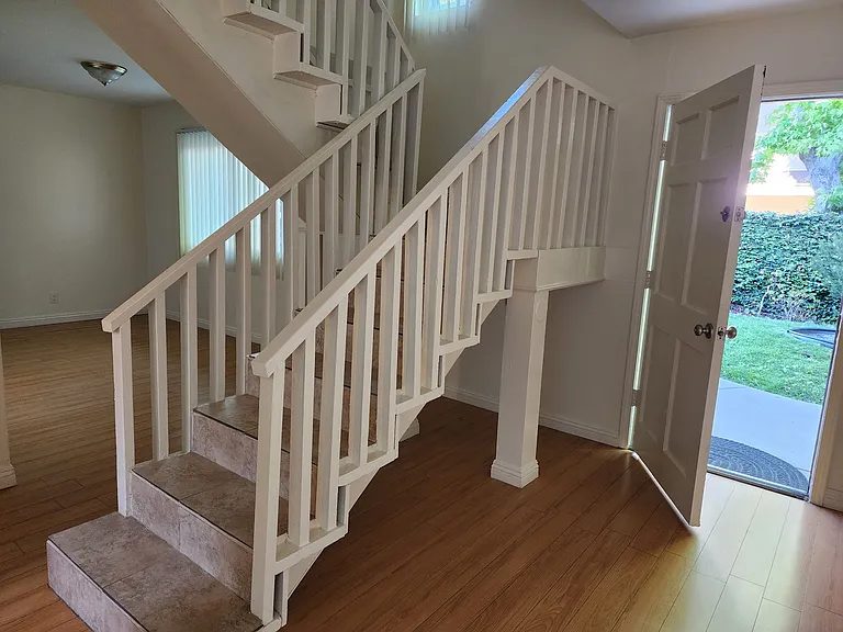 370 Avocado St #3 — Photo 3