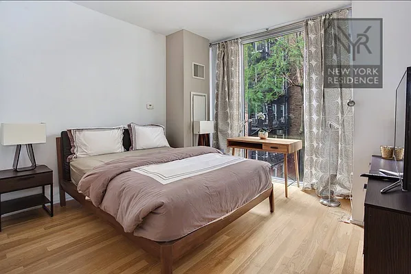 Rented by New York Residence | media 23