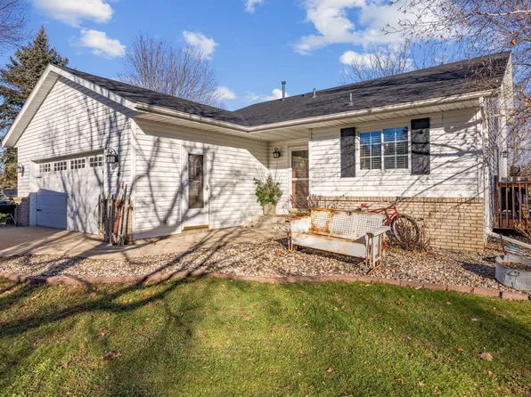 16105 Golfview Rd W, New London, MN 56273
