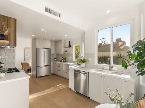 5825 Caminito Del Estio, La Jolla, CA 92037