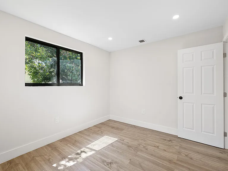 1522 NW 41st St — Photo 22