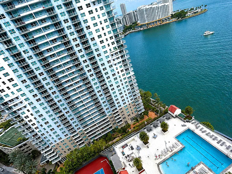 1155 Brickell Bay Dr — Photo 19