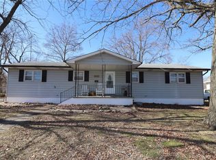 351 Clark Ave, Lebanon, MO 65536