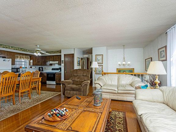 2nd image of 2101 Crown Court Ln