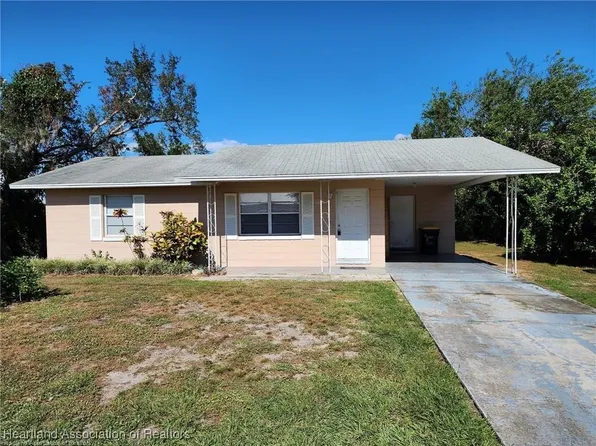 1012 Triumph Dr, Sebring, FL 33872