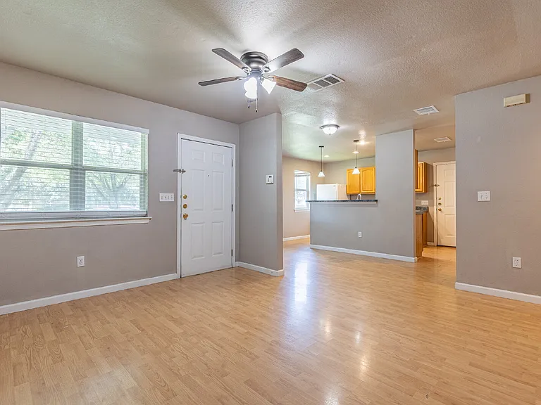 3727 Aragon Dr — Photo 5