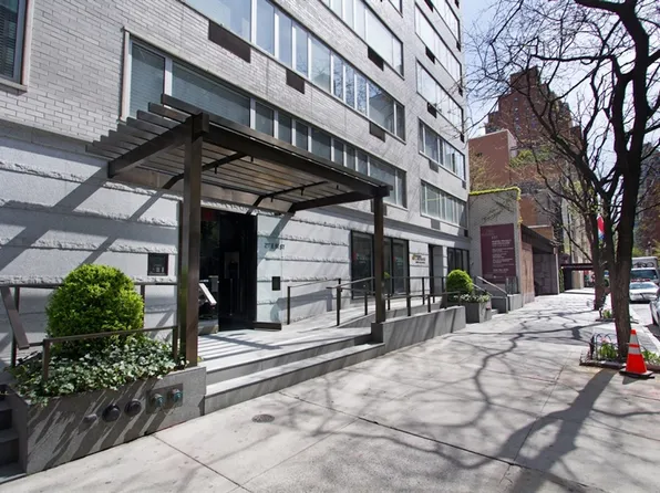 211 East 51st Street image 1 of 14