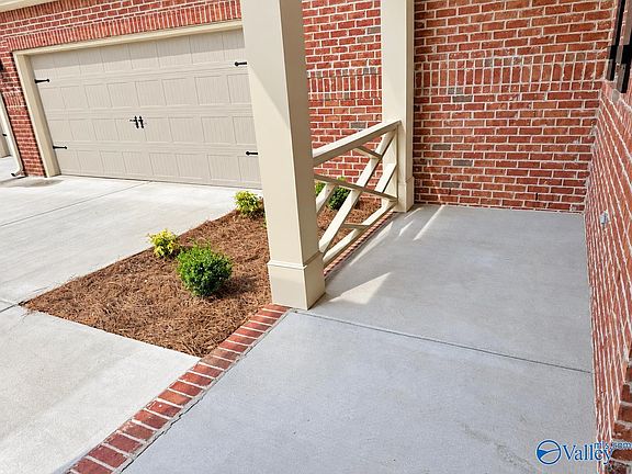 4th image of 1225 Starling Dr