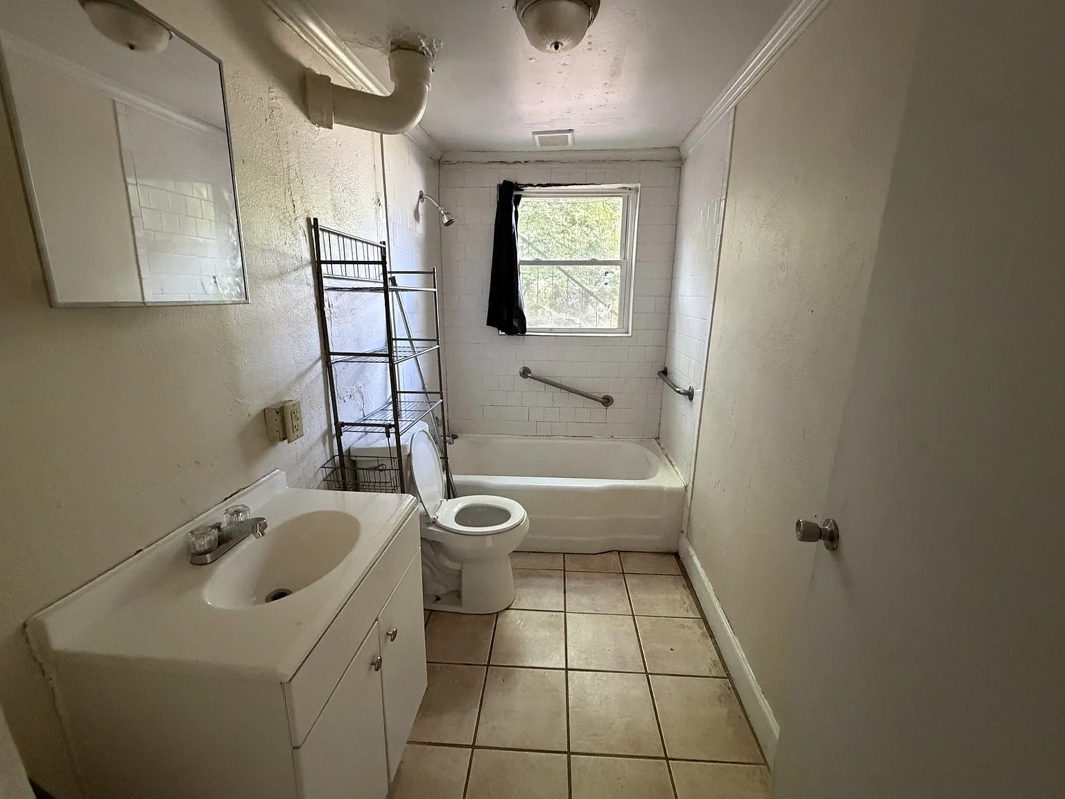 325 Chambers Street - C — Photo 4
