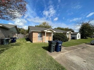 1521 Hillside Dr #Cs, College Station, TX 77845