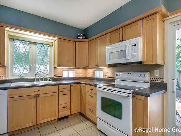4th image of 10891 2nd Ave NW