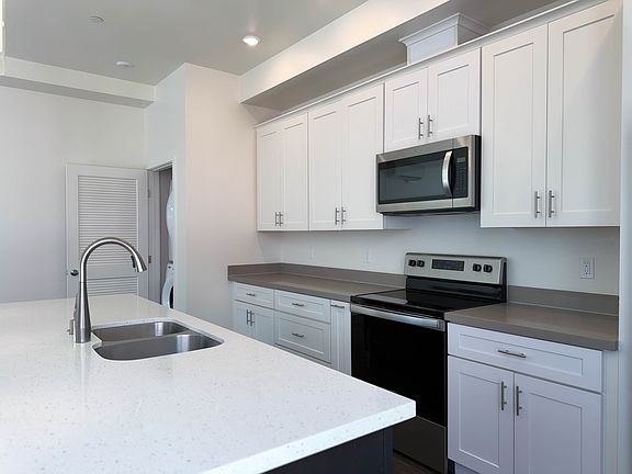 3rd image of 3778 Park Blvd APT 6