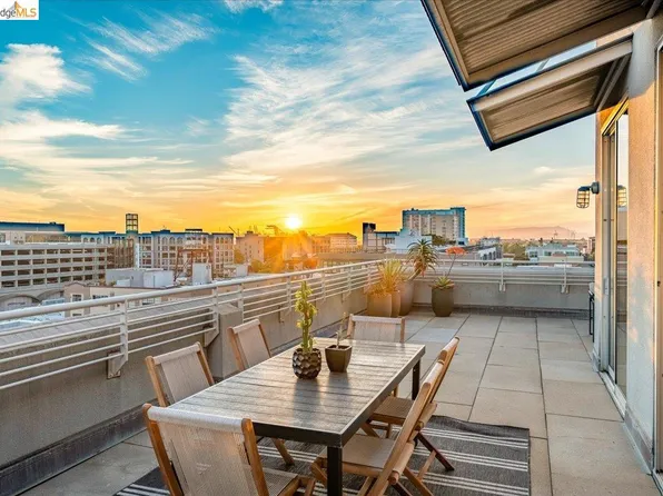 201 4th St APT 601, Oakland, CA 94607