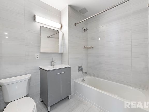 2nd image of 91-09 Roosevelt Ave #511