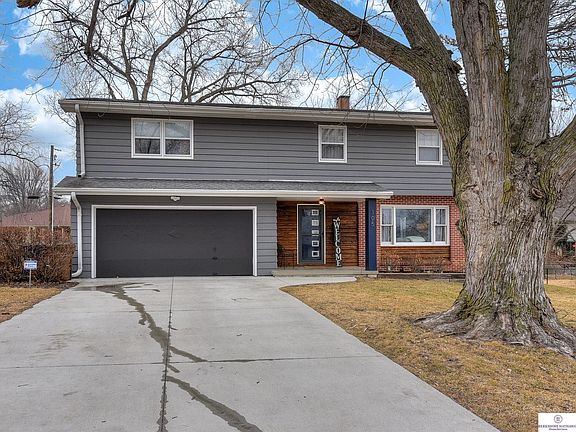 2nd image of 105 Lorraine Dr