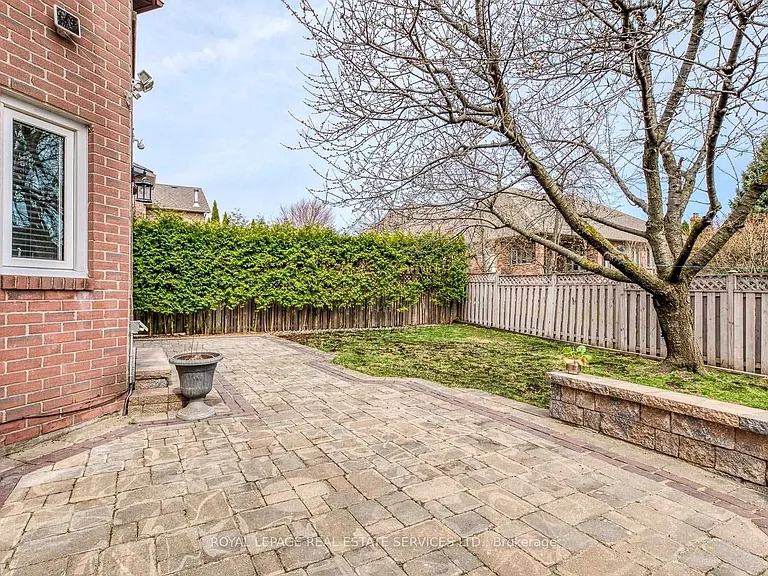 1447 Clearview Dr — Photo 36