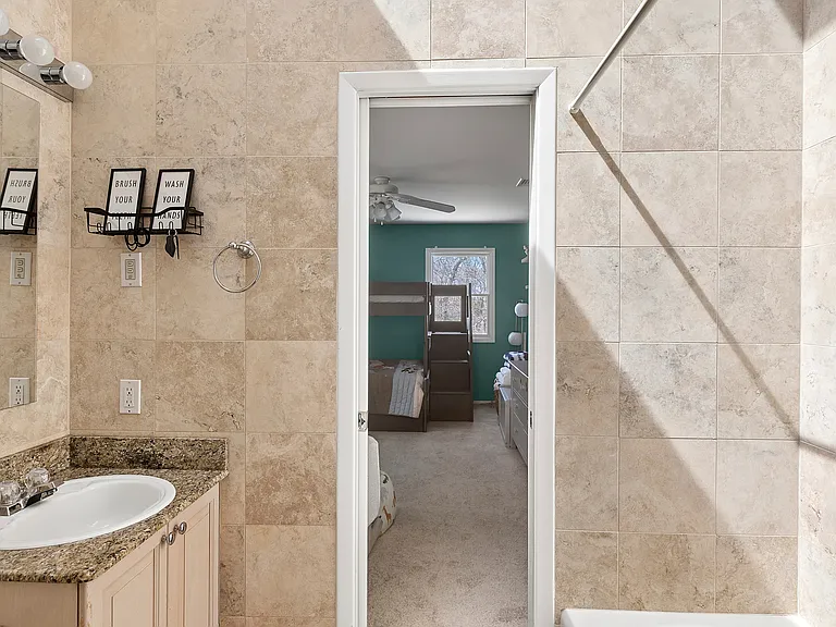 9 Mountain Laurel Ln — Photo 14