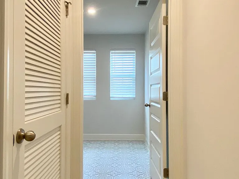502 Doxford Dr — Photo 29