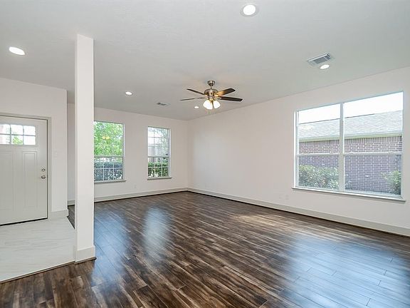 3rd image of 2026 Poco Dr