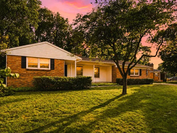 3501 Newcastle Dr SE, Grand Rapids, MI 49508